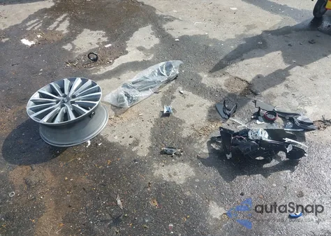 2017 Kia Cadenza Premium из США, поврежденный, VIN KNALB4J10H5073225